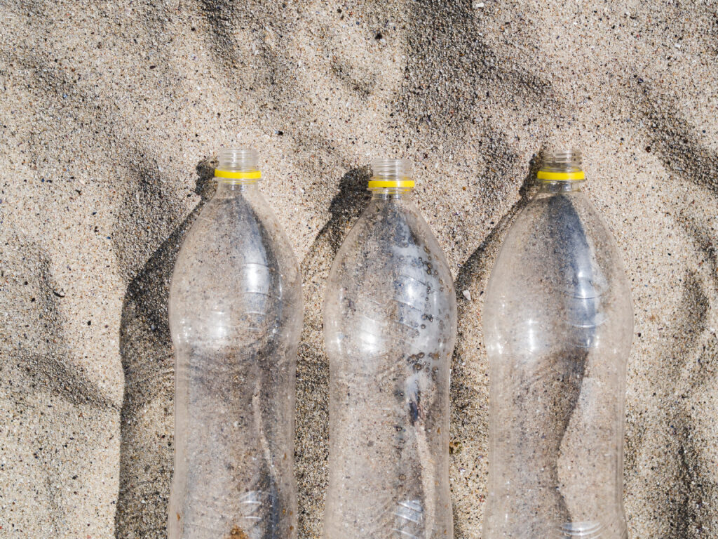 Article La qualité de l’eau face à la pollution des microplastiques